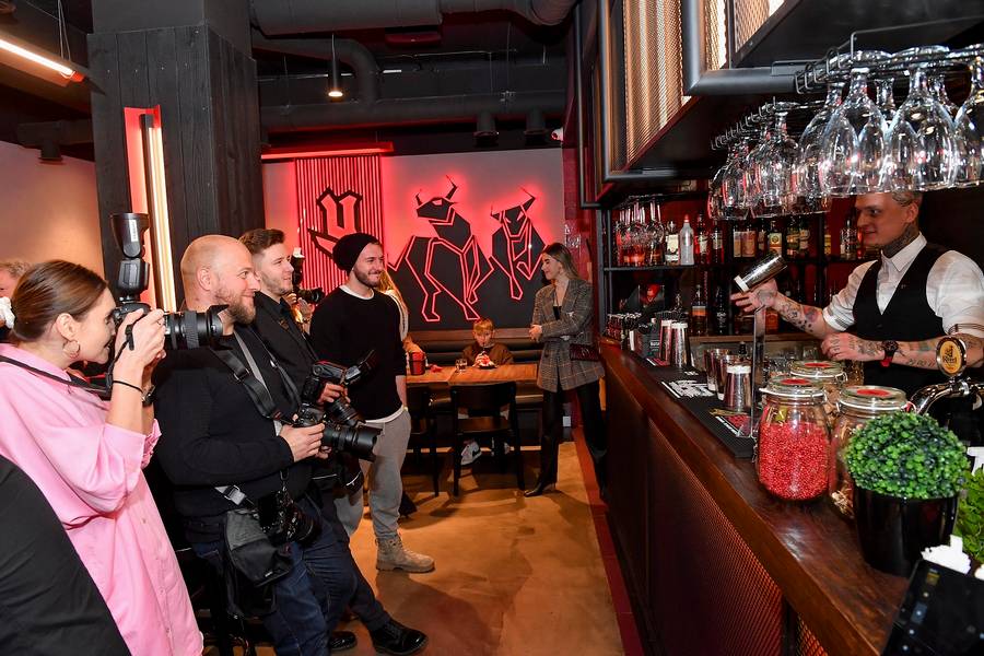 Bracia Collins otworzyli swoją restauracje “uWĘDZONYCH”. Piotr Stramowski pozbył się BRODY!