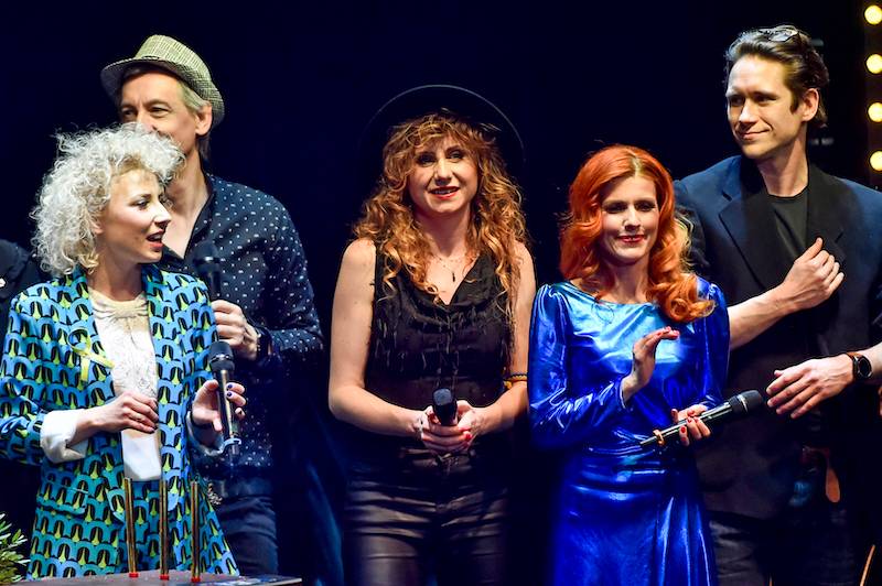 13. urodziny Teatru Kamienica. Para aktorów zabrała ze sobą kilkumiesięczne dziecko