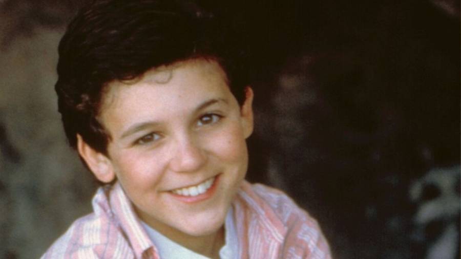 Tak dziś wygląda Fred Savage. Kevin z “Cudownych lat” jest przystojniakiem