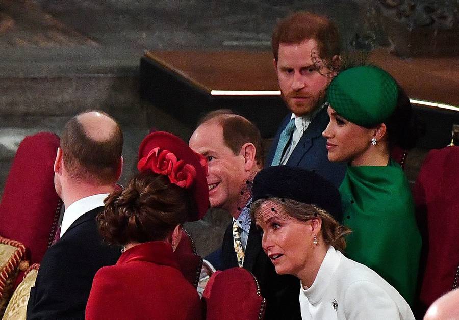 Meghan Markle z mężem, księciem Harrym i Kate Middleton z Księciem Williamem na oficjalnym wystąpieniu.