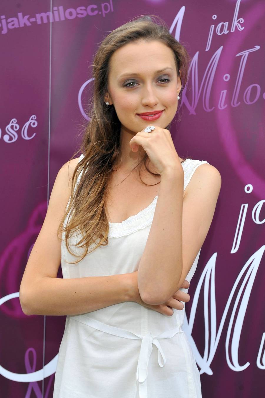 Anna Gzyra kończy 41 lat! Zobaczcie jej ogromną zmianę – od dziewczynki w kobietę pełną wdzięku