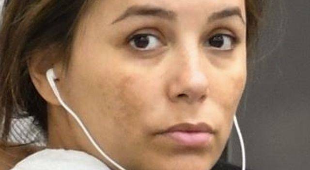 Eva Longoria zmęczona, z plamami na twarzy