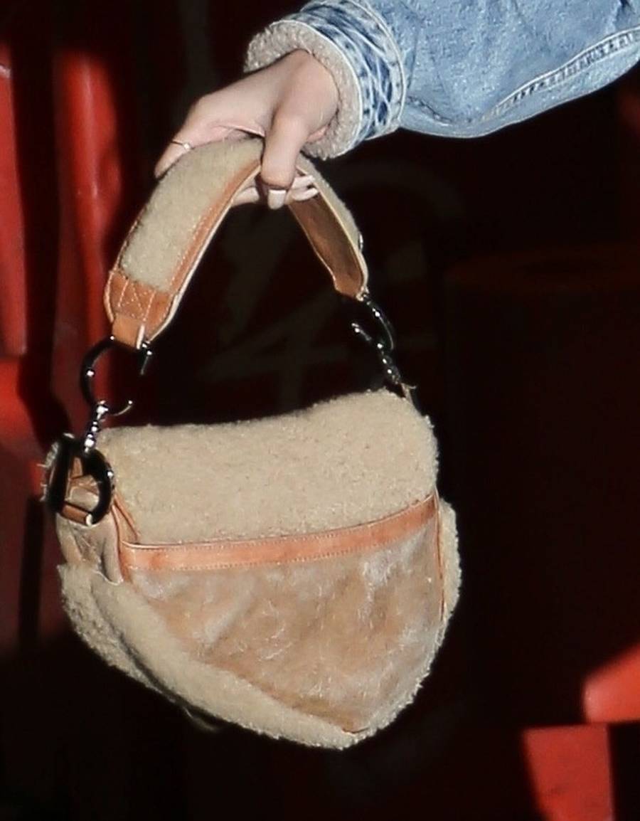 Kylie Jenner ściśnięta w talii jak OSA