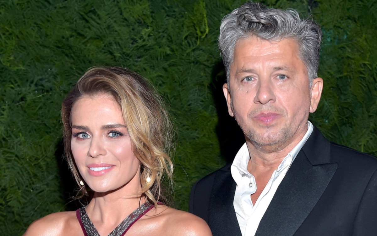 Janusz Józefowicz z synem na okładce Gali. Broni roli syna w “M jak miłość”