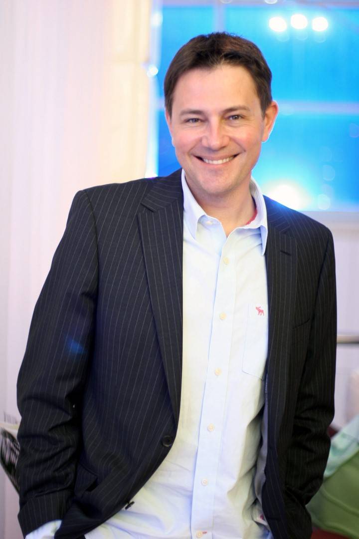 Krzysztof Ibisz kończy 60 lat! Wciąż wygląda, jak nastolatek! Tak wyglądał na początku kariery