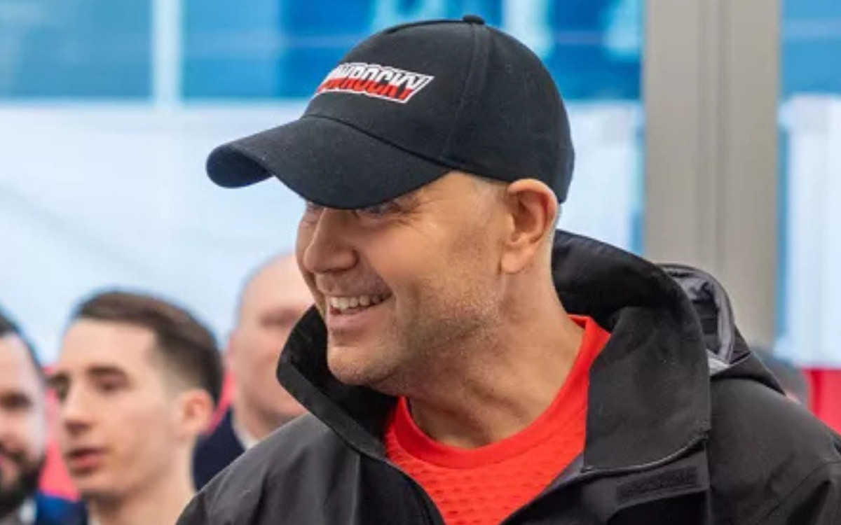 Nawrocki w ubraniach tej marki. Wydało się kto na niej zarabia? To nie może być przypadek