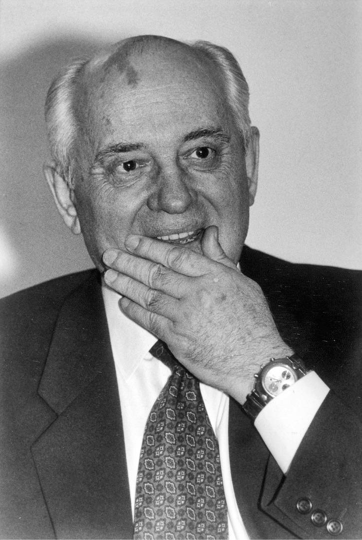 Oni odeszli w 2022 roku. Pożegnaliśmy wiele kultowych postaci