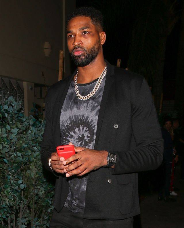 Tristan Thompson CAŁOWAŁ nieznajomą dziewczynę w lokalu w Nowym Jorku?