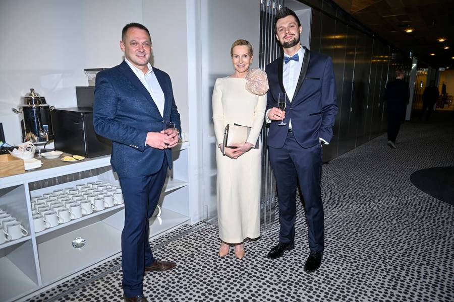 Gala “Osobowości i Sukcesy Roku 2023”: Paulina Smaszcz z tajemniczym brunetem, szczuplutka Izabela Janachowska…