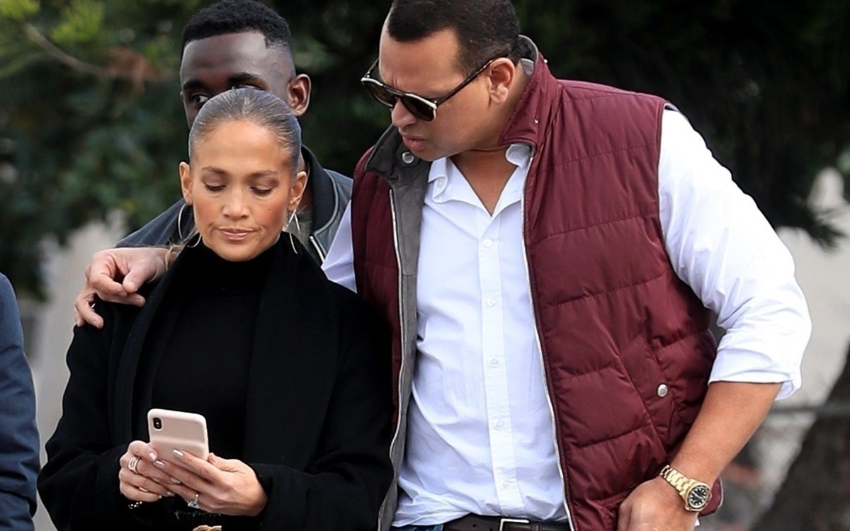 Kiedy Ty liczysz, ile zostało w portfelu po świętach, Jennifer Lopez kupuje sobie… TO (ZDJĘCIA)