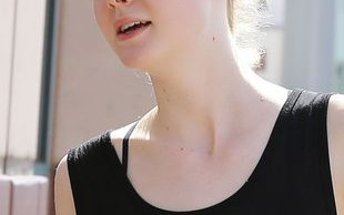 Elle Fanning stawia na naturalność (FOTO)