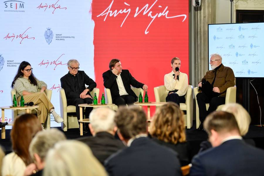 Gwiazdy w sejmie z okazji 100. rocznicy urodzin Andrzeja Wajdy/AKPA