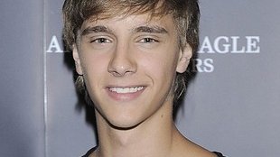 Młode bożyszcze pokazało klatę (FOTO)