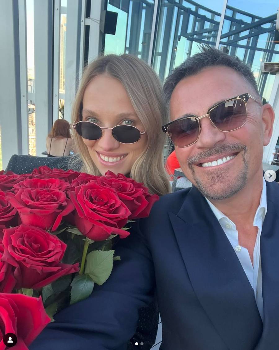 Oświadczał się trzy razy, a cały związek trzymali w sekrecie. Historia miłości Krzysztofa Ibisza i Joanny Kudzbalskiej