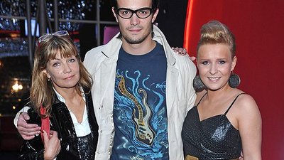 Aneta Zając z teściową na premierze