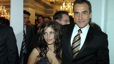 Kolonko broni Weroniki Rosati