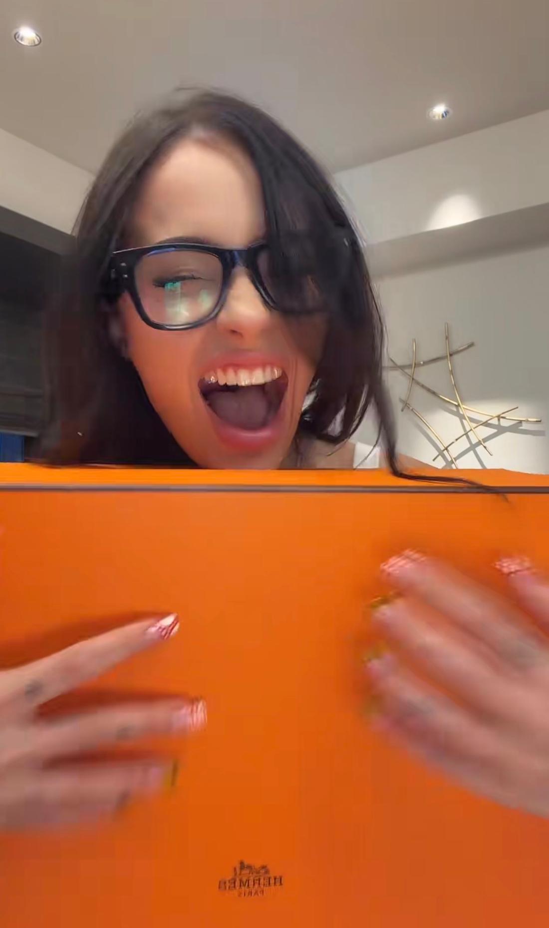 Fagata kupiła torebkę Hermes za horrendalną kwotę. Warta tyle, co porządne auto! fot. TikTok