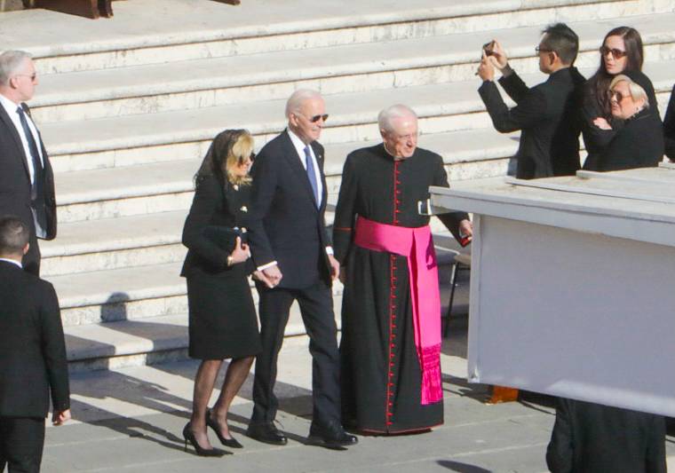Pogrzeb Papieża Franciszka. Delegacja rządzących: Donald i Melania Trump, Andrzej Duda z żoną…