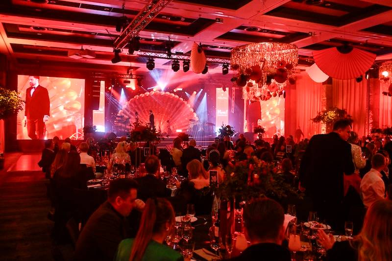 Tak celebryci bawili się w Nosalowym Dworze. Lara Gessler z mężem, Joanna Horodyńska z mamą…