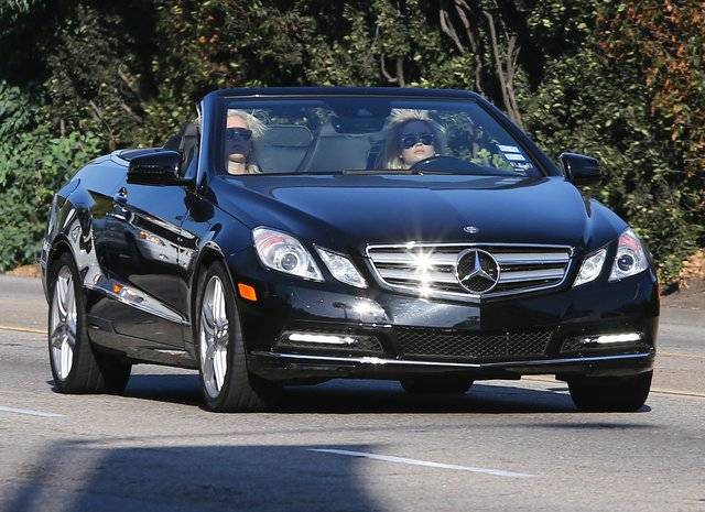 Demi Lovato na zakupach z koleżanką