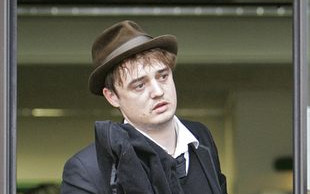Pete Doherty wystawia w Paryżu