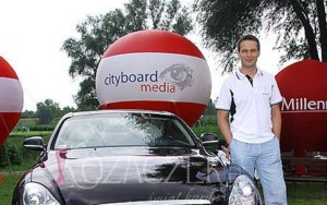 Żebrowski za auto nie płaci