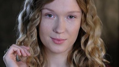 Marta Bryła, Aldona z Korony Królów, odpowiada na zarzuty, że gra JAK DREWNO