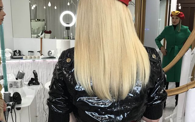 Doda i Klaudia Halejcio przed galą Telekamer w atelier Kajetana Góry