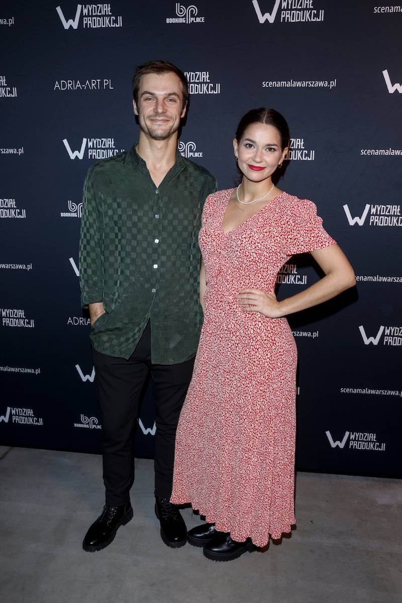 Gwiazdy na premierze sztuki. Paweł Małaszyński z żoną, Olga Borys, Artur Barciś, Piotr Zelt…