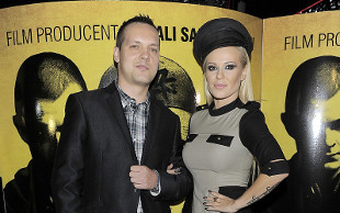 Fokus blokuje premierę F**k it!