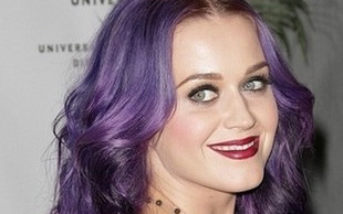 Katy Perry wygląda jak seksowna wampirzyca (FOTO)
