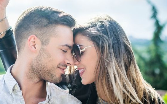 Zadaj jej/jemu te 36 pytań, a zakocha się w Tobie