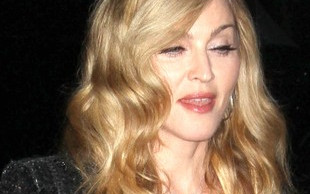 Madonna eksperymentuje z kolorem włosów (FOTO)