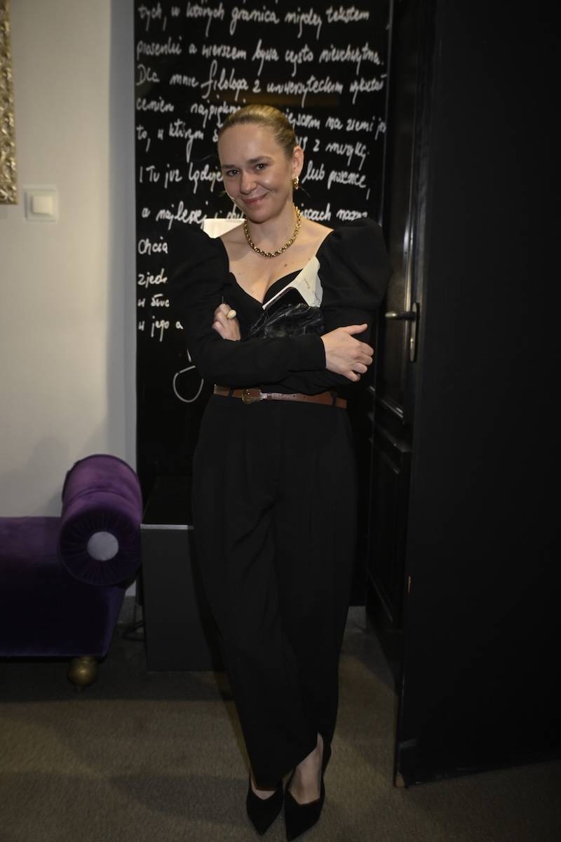 Plejada aktorów na premierze “Aniołki Mussoliniego”. Zakochani Kurdej-Szatan i Rafał Szatan, Magda Mołek…