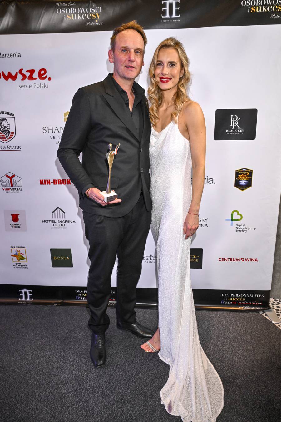 Pascal Brodnicki z tajemniczą blondynką