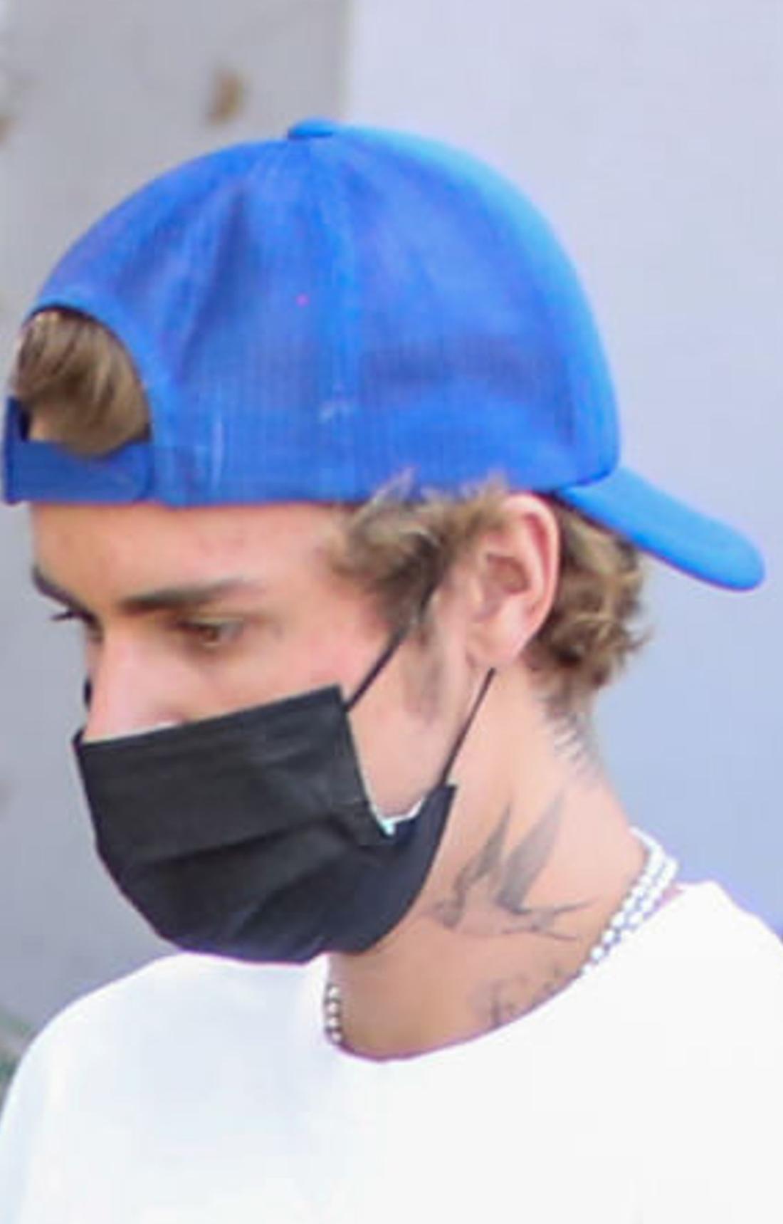 Justin Bieber w najbrzydszych butach świata? Justin Bieber przyłapany przez fotoreporterów,