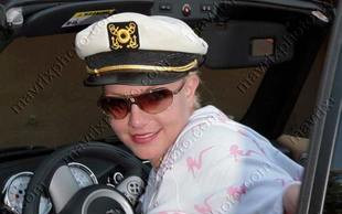 Britney oddala matkę