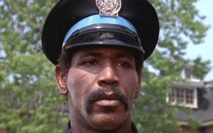 Zmarł Charles Aaron Smith – Hightower z Akademii Policyjnej