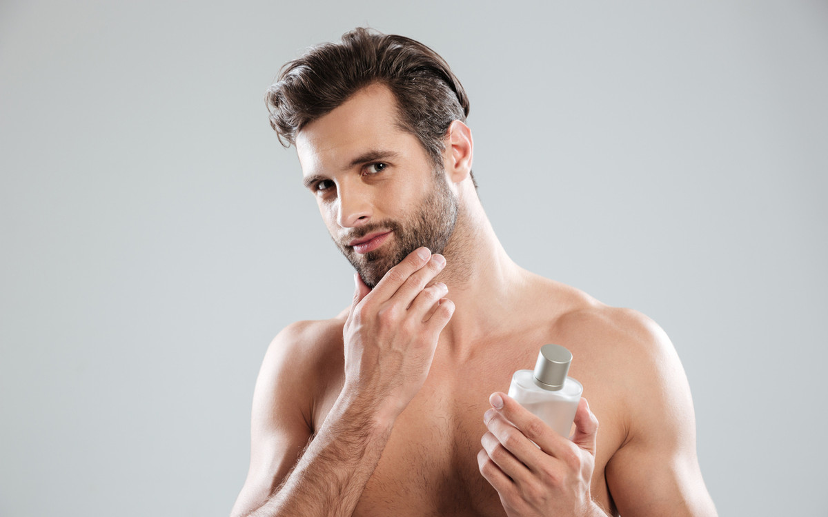 Jakie kosmetyki dla mężczyzny warto mieć w łazience?