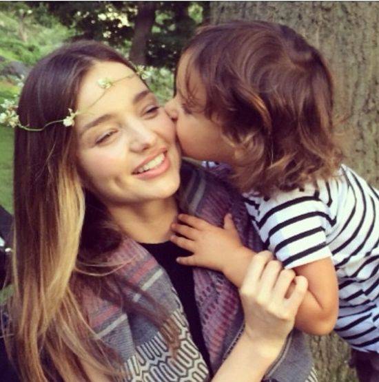 Co Miranda Kerr publikuje na swoim instagramie?