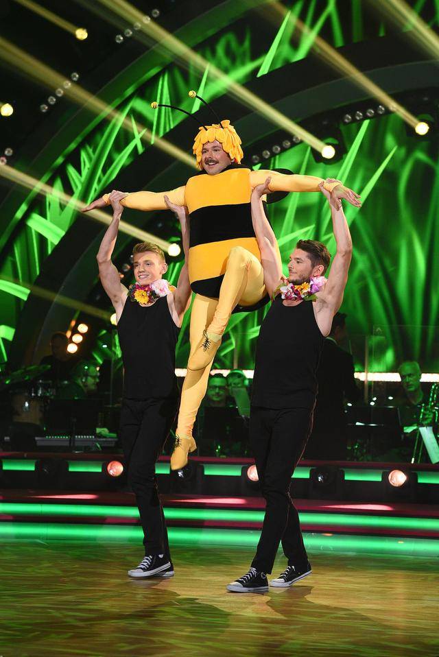 Gwiazdy w kostiumach postaci z bajek w Tańcu z gwiazdami