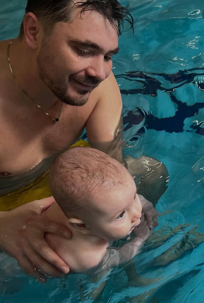 Takim ojcem jest Daniel Martyniuk. Wyciekły zdjęcia jak spędza czas z Florianem (FOTO)