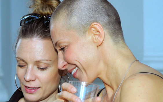 Kasia Warnke z ogoloną głową bryluje na salonach (ZDJĘCIA)