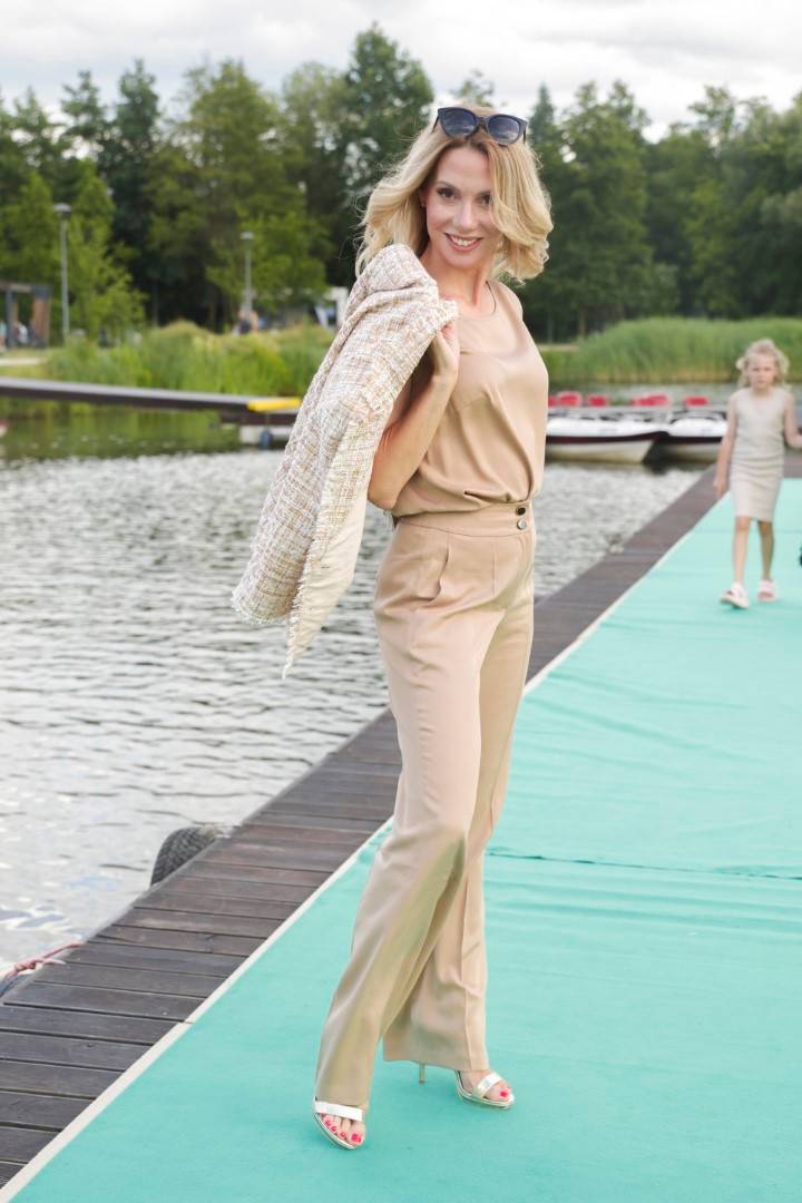 Gwiazdy prezentują liczne stylizacje na pokazie charytatywnym: Hyży, Opczowska, Węgrowska…