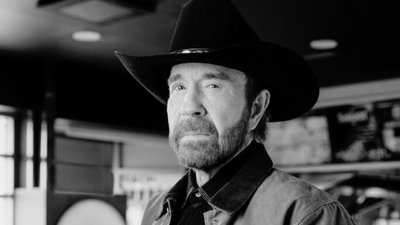 Horrendalne kwoty na kontach Chucka Norrisa. Aktor pozostawił po sobie ogromny majątek