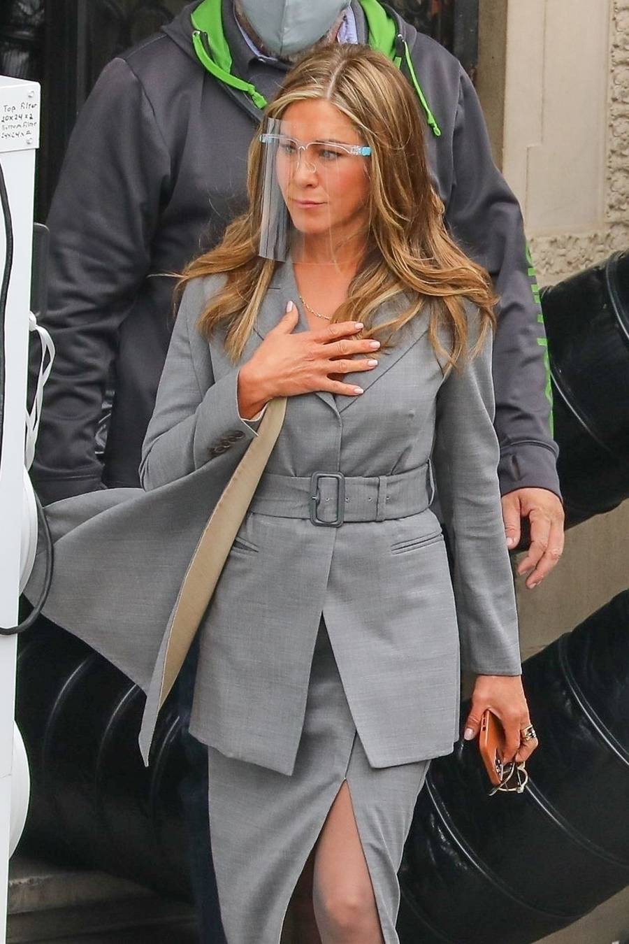 Jennifer Aniston na planie serialu. Co się stało z jej SKÓRĄ?