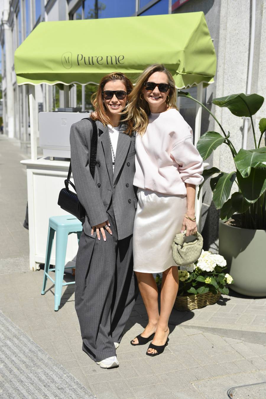 Plejada gwiazd na kosmetycznym evencie. Socha w najmodniejszych klapkach sezonu!