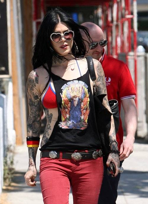 Bielizna w roli głównej – gwiazdy pokazują ciut za dużo