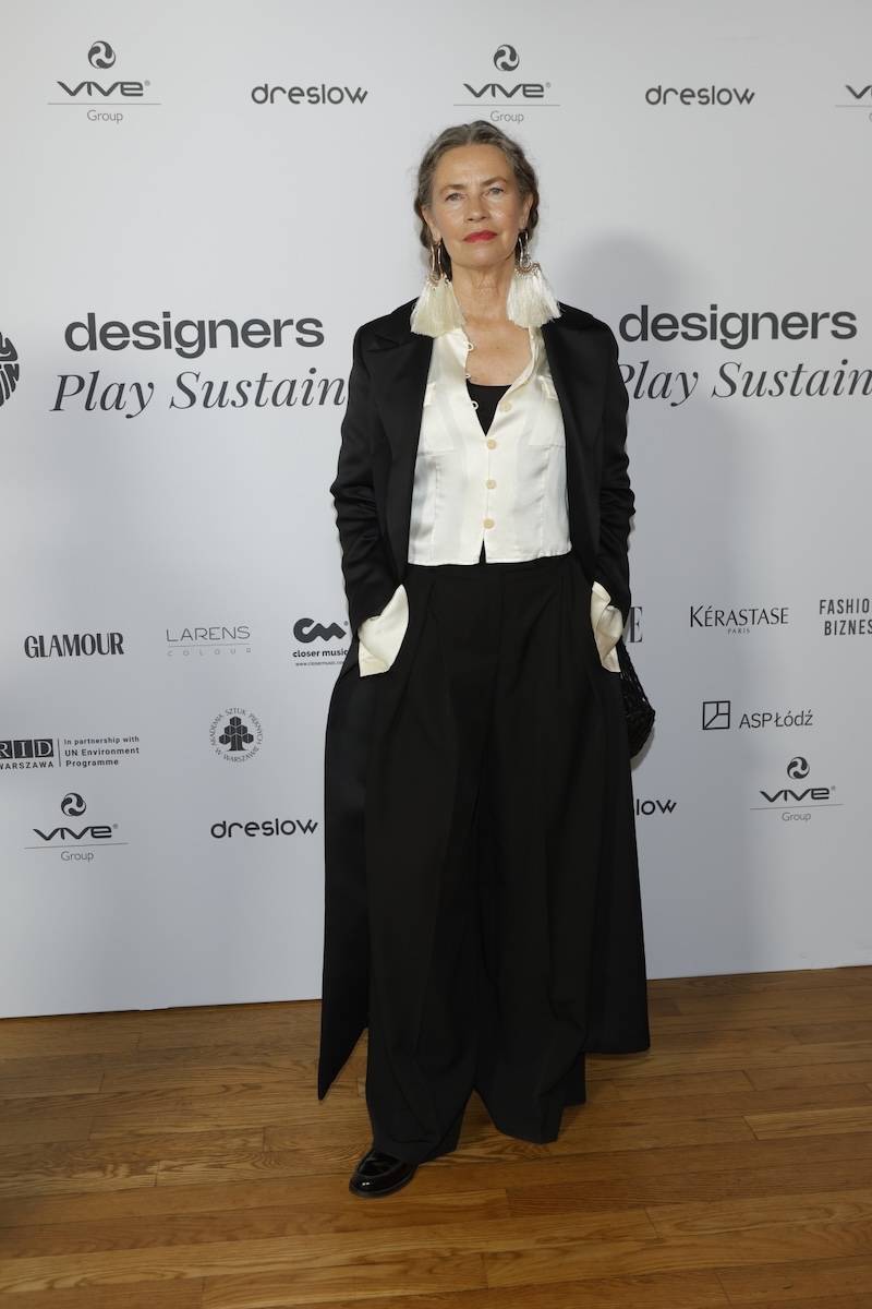 Gwiazdy na salonach. Monika Brodka po raz pierwszy od czasu porodu – wygląda świetnie!