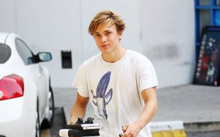 William Moseley trafiony przez piorun